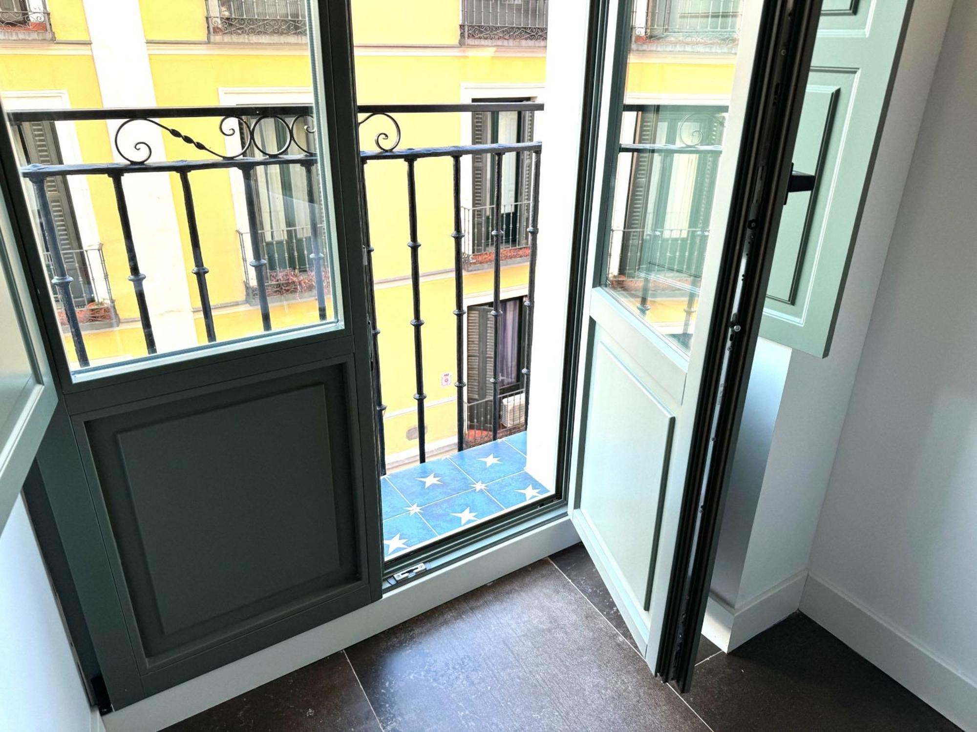 Cavabajasuites 2 Madrid Exterior foto